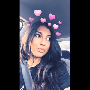 Meet your Posher, Briana